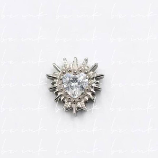 TN894 – Titanium Spiked Heart Crystal Top