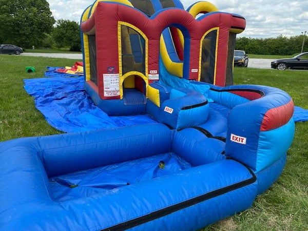 Water Slide - Large Inflatable bounce house.