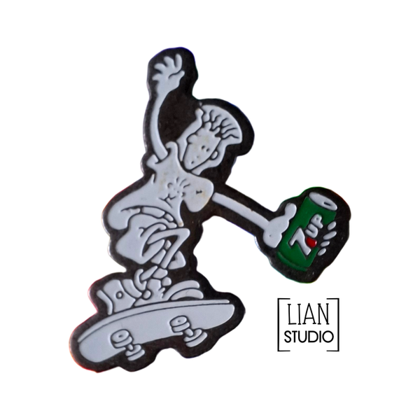 Fido dido 1980s pin 7up vintage pinback