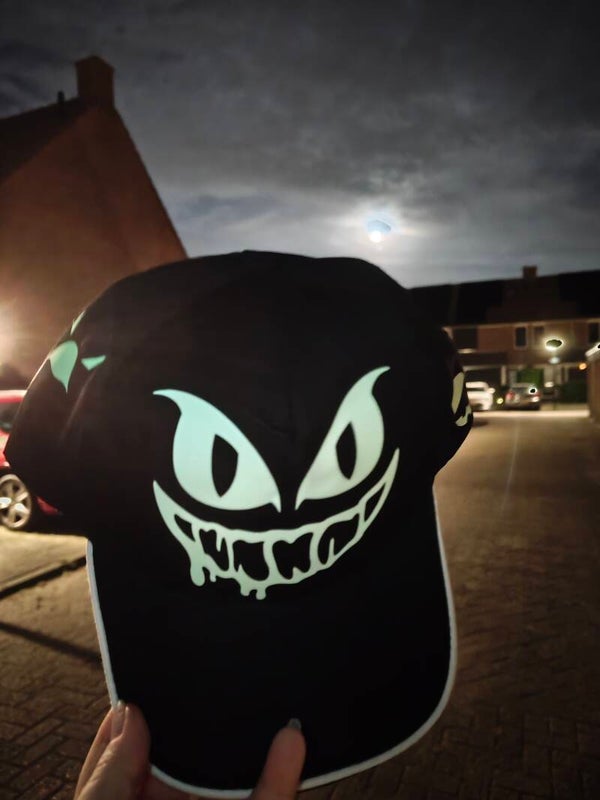 Fright Bite Halloween cap night glow