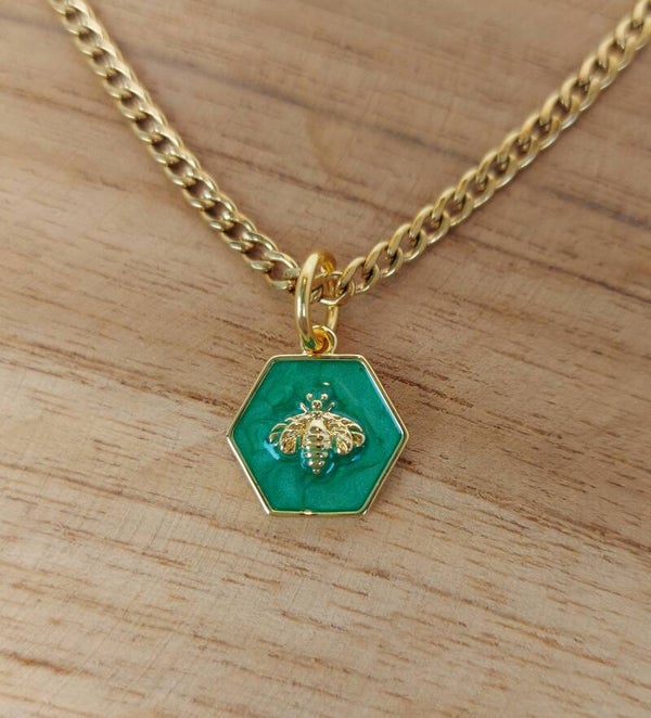 Green bee bedel emaille goldplated