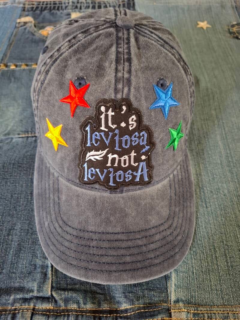 hp-leviosa-spreuk-met-4-afdelingen-vertegenwoordigd-patches-cap-patchhatbarevent.jpg