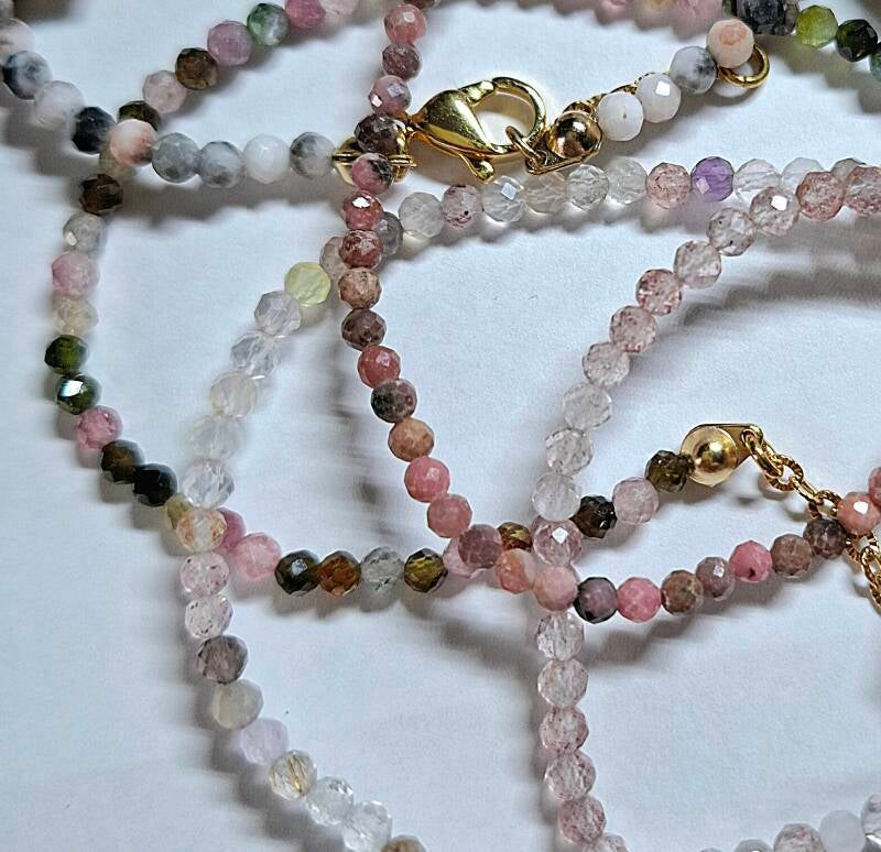 Volop keuze uit mini edelsteen sieraden bij LIAN Studio