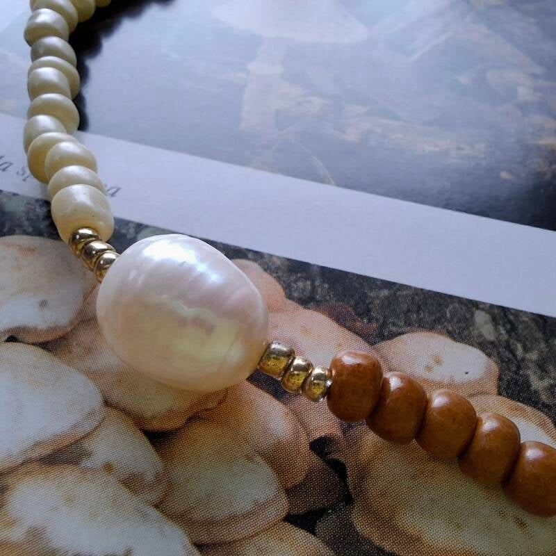 Halfies for my Dutchies  collectie: meet Halfie Mokka-Cream ketting met parel LIAN-Studio