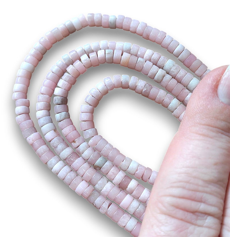 Roze opaal Misty armband "Rebel Rose" wordt de eerstvolgende nieuwe edelsteen armband die je binnenkort kunt verwachten bij LIAN Studio.
