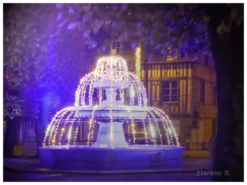 renault-etienne-fontaine-nuit-de-no-l-pont-l-ev-que-standard.jpg