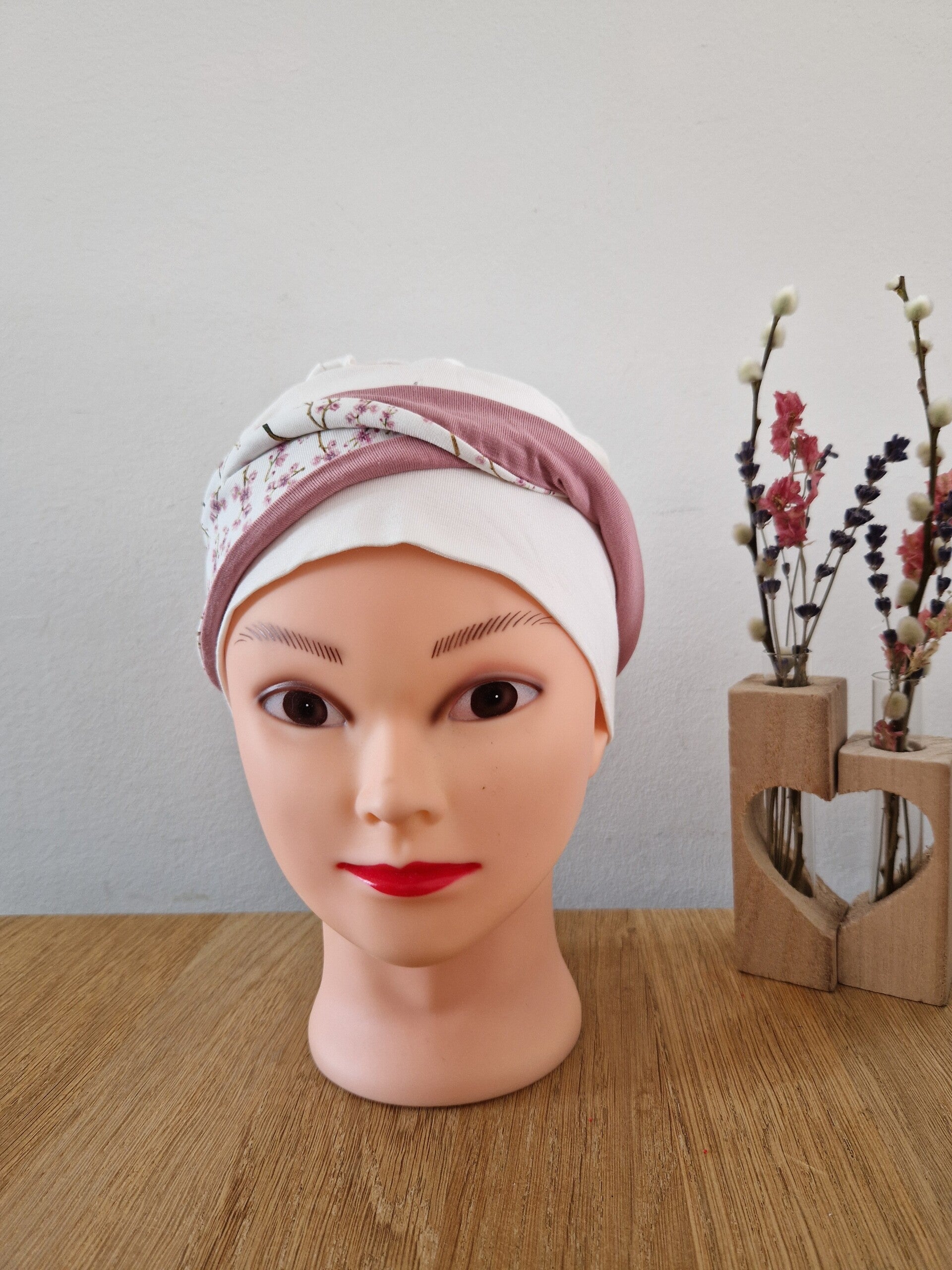 Knoopmutsje crème cherryblossom bamboe