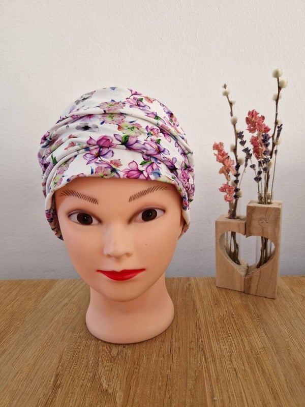 Plooimutsje paarse bloem viscose