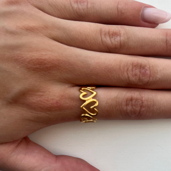 OPEN HEART RING