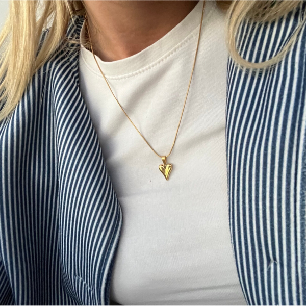 SIMPLE HEART NECKLACE