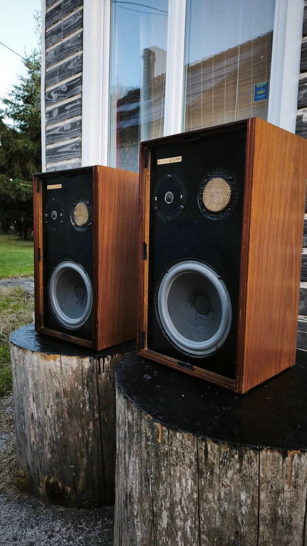 Excellentes enceintes Acoustic Research AR-2ax
