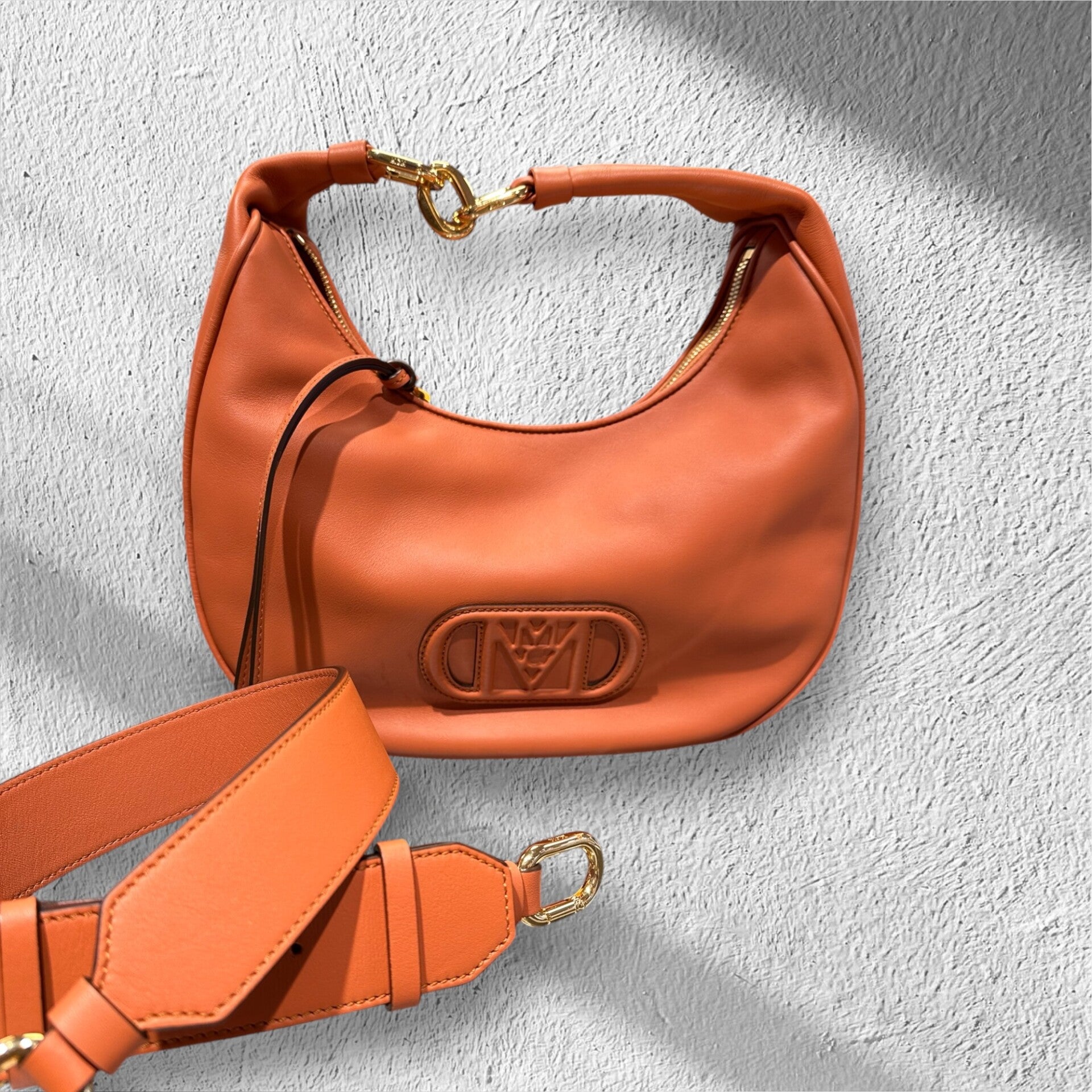 MCM Mode Travia Hobo Bag M