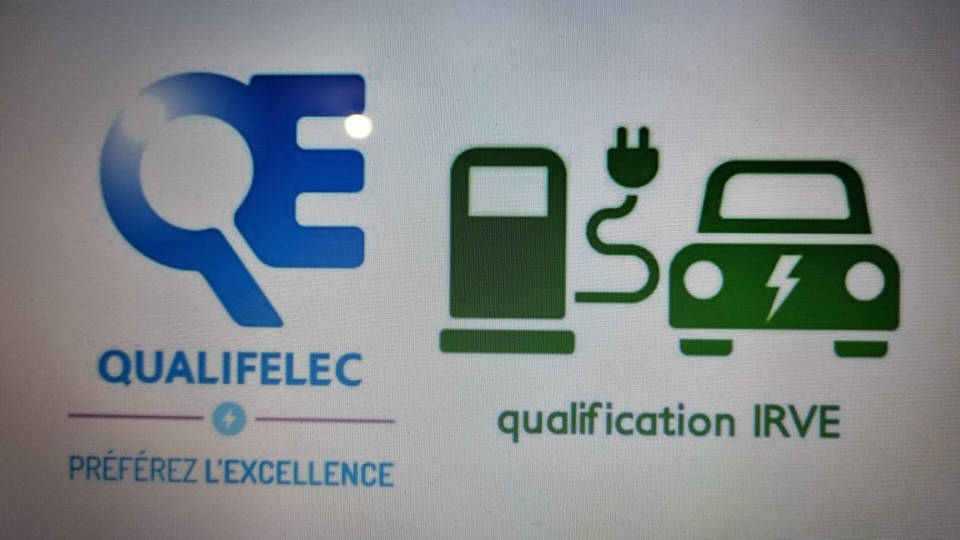 Électricien certifié IRVE QUALIFELEC