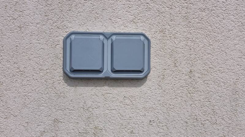 installation prises électriques