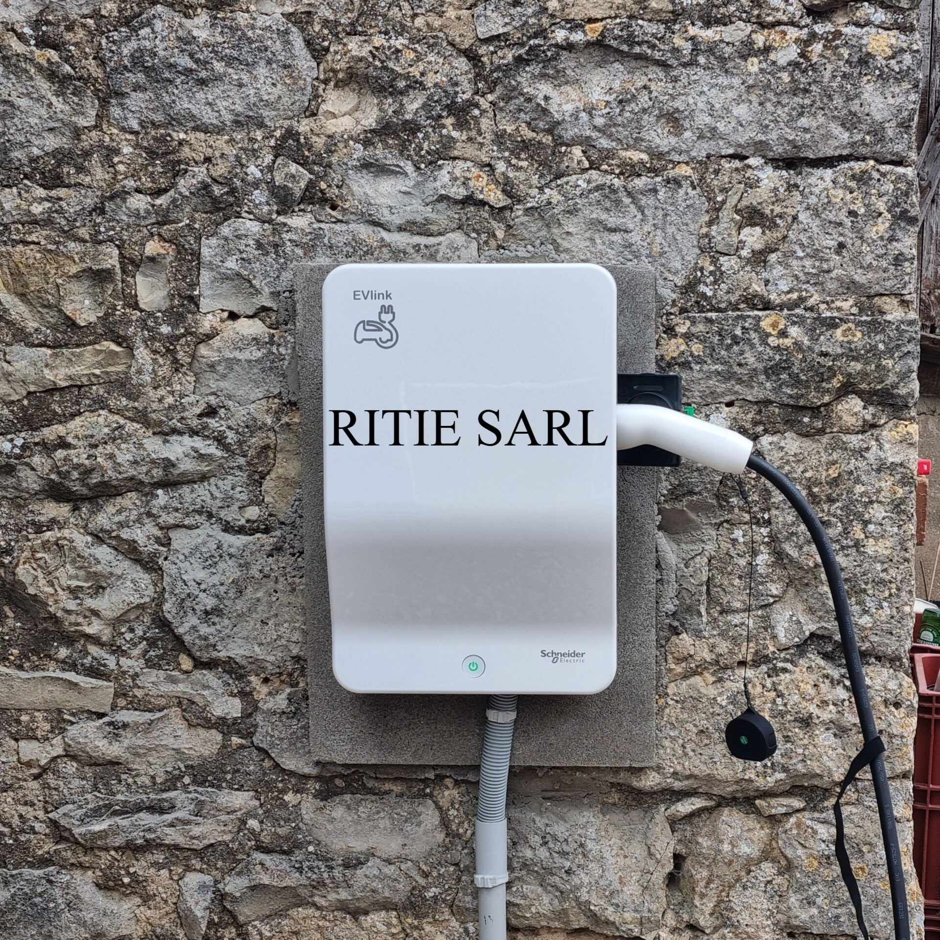 Installation borne de recharge à Mainvilliers, Eure-Et-Loir