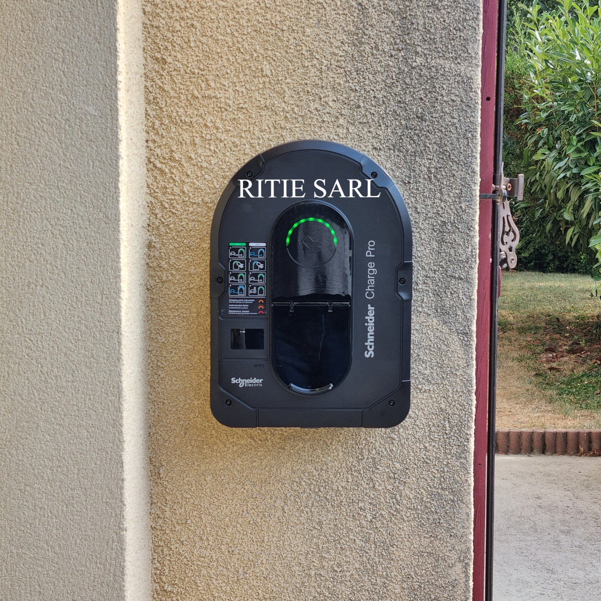 Installation borne de recharge à Lucé 28150 Eure-Et-Loir