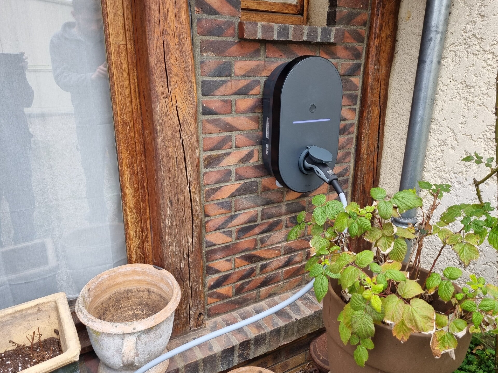 Borne de recharge LEGRAND