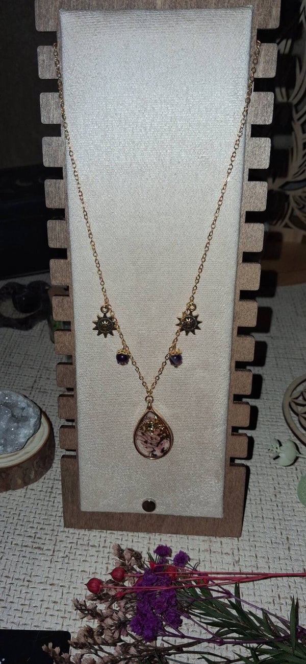Collier Pendentif Goutte Dorée & Pierres de Soleil