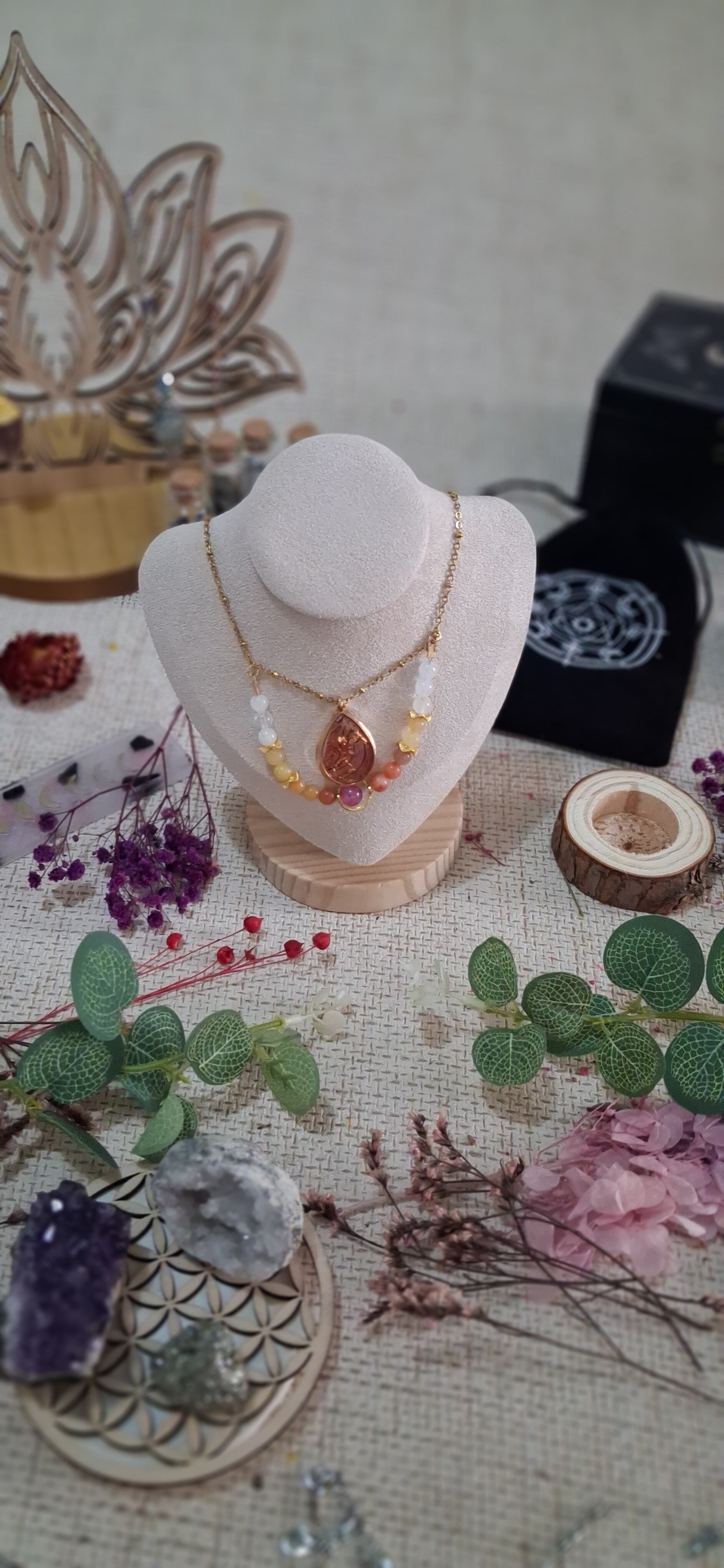 Collier  Citrine, Pierre de Soleil, Agate fuchsia "Lueur Cosmique"