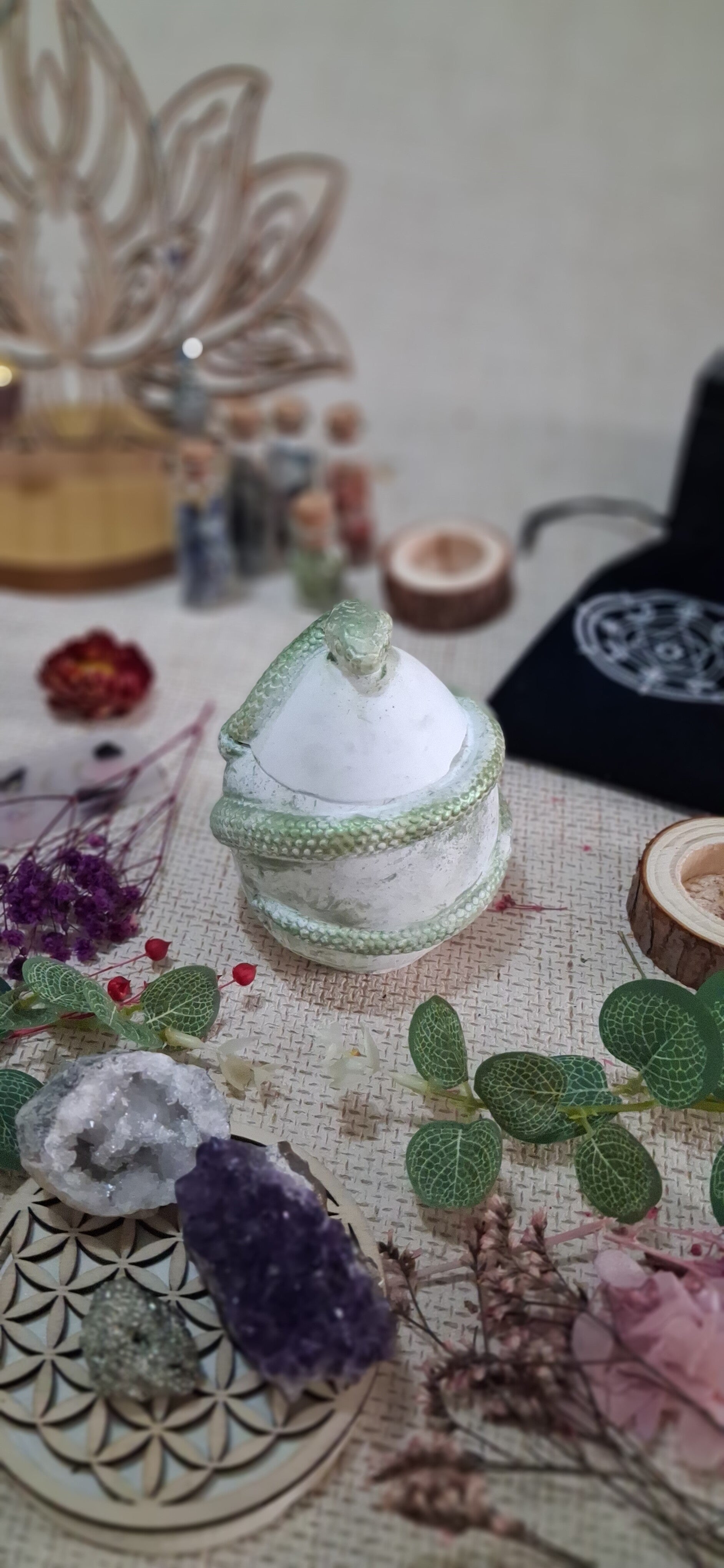 Pot Gardien Serpent "Ouroboros"  Vert Sauge