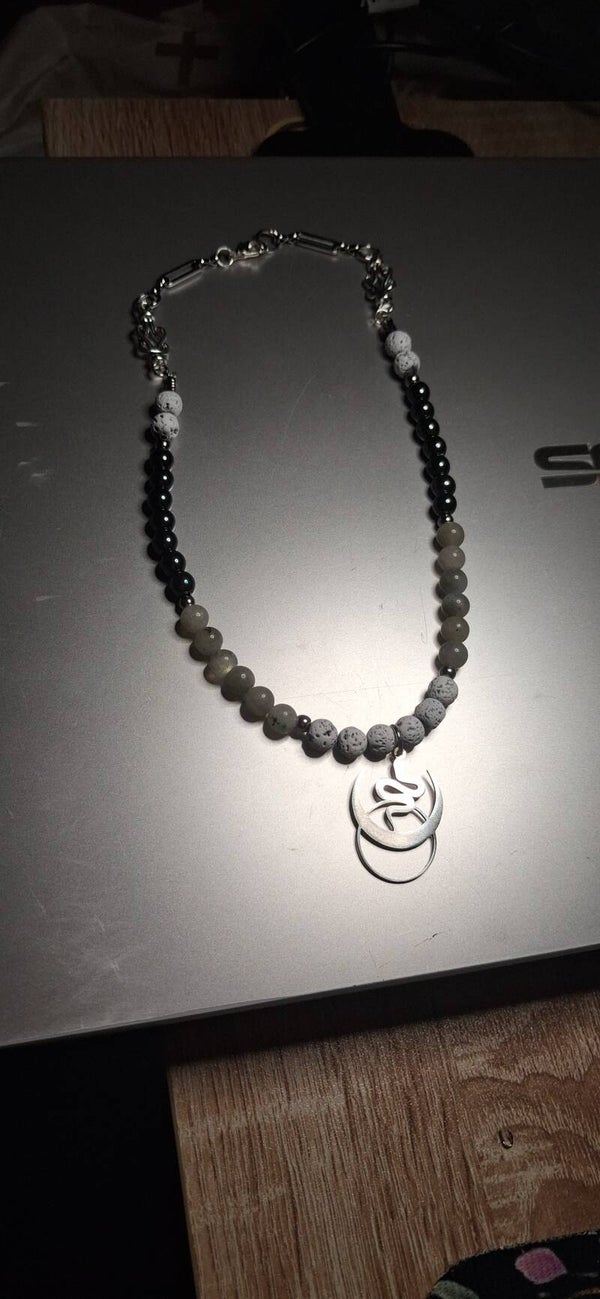 Collier Hématite, Labradorite, Pierre de lave blanche "Gardien des Secrets"