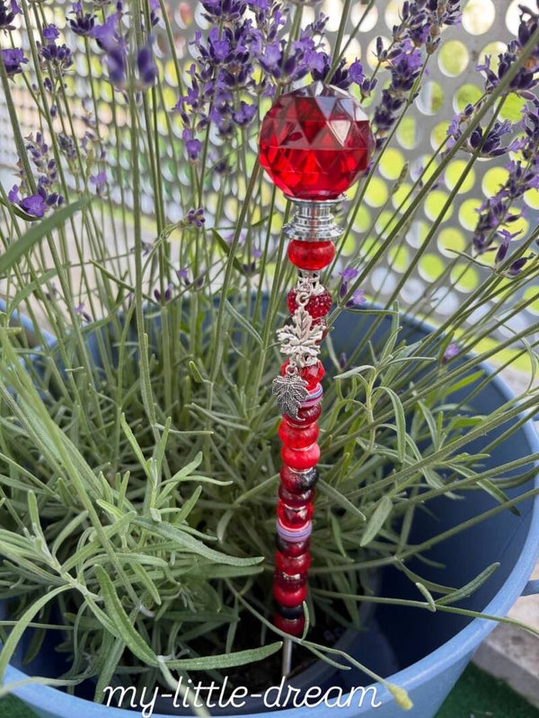 Gartenstecker Rot