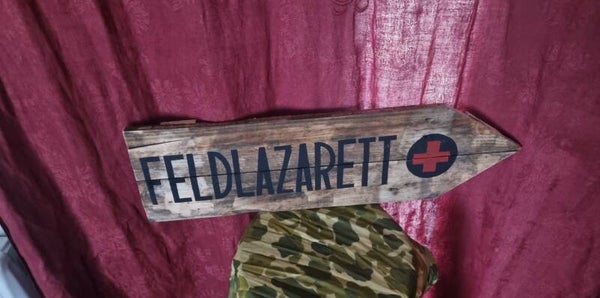 Panneau Allemand WW2  " FELDLAZARETT"