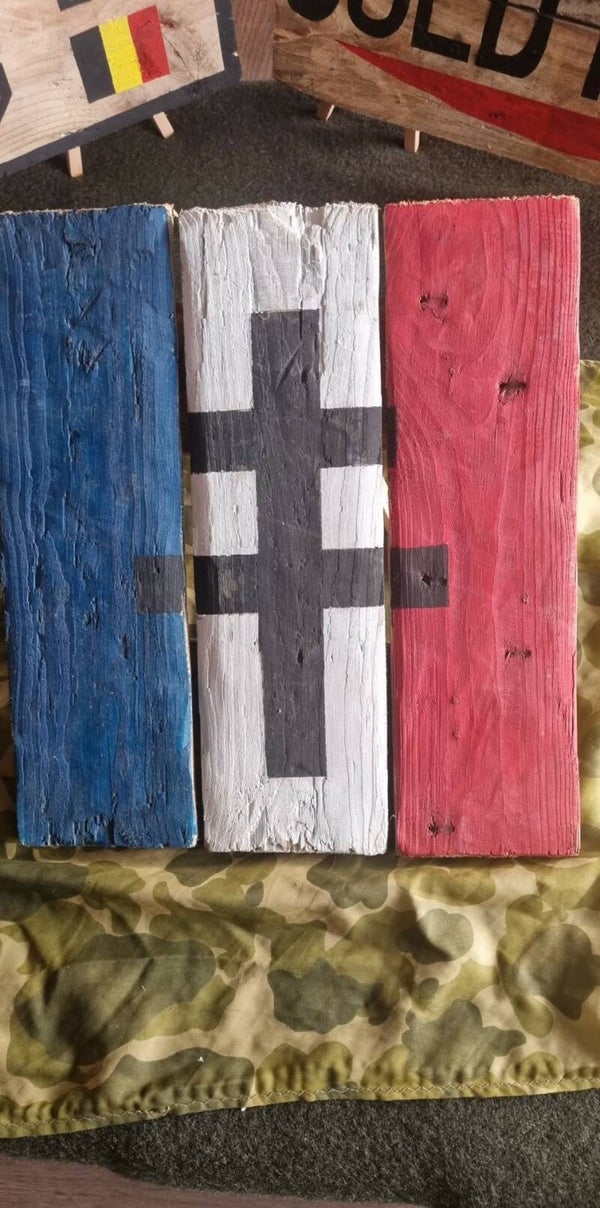 Panneau bois   drapeau français avec croix de lorraine
