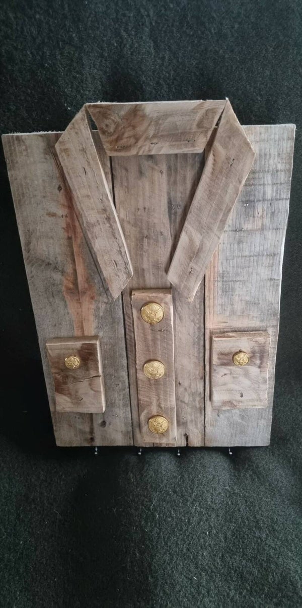 Panneau WW2  "Chemise US  Porte-clés" avec boutons originaux de couleur doré