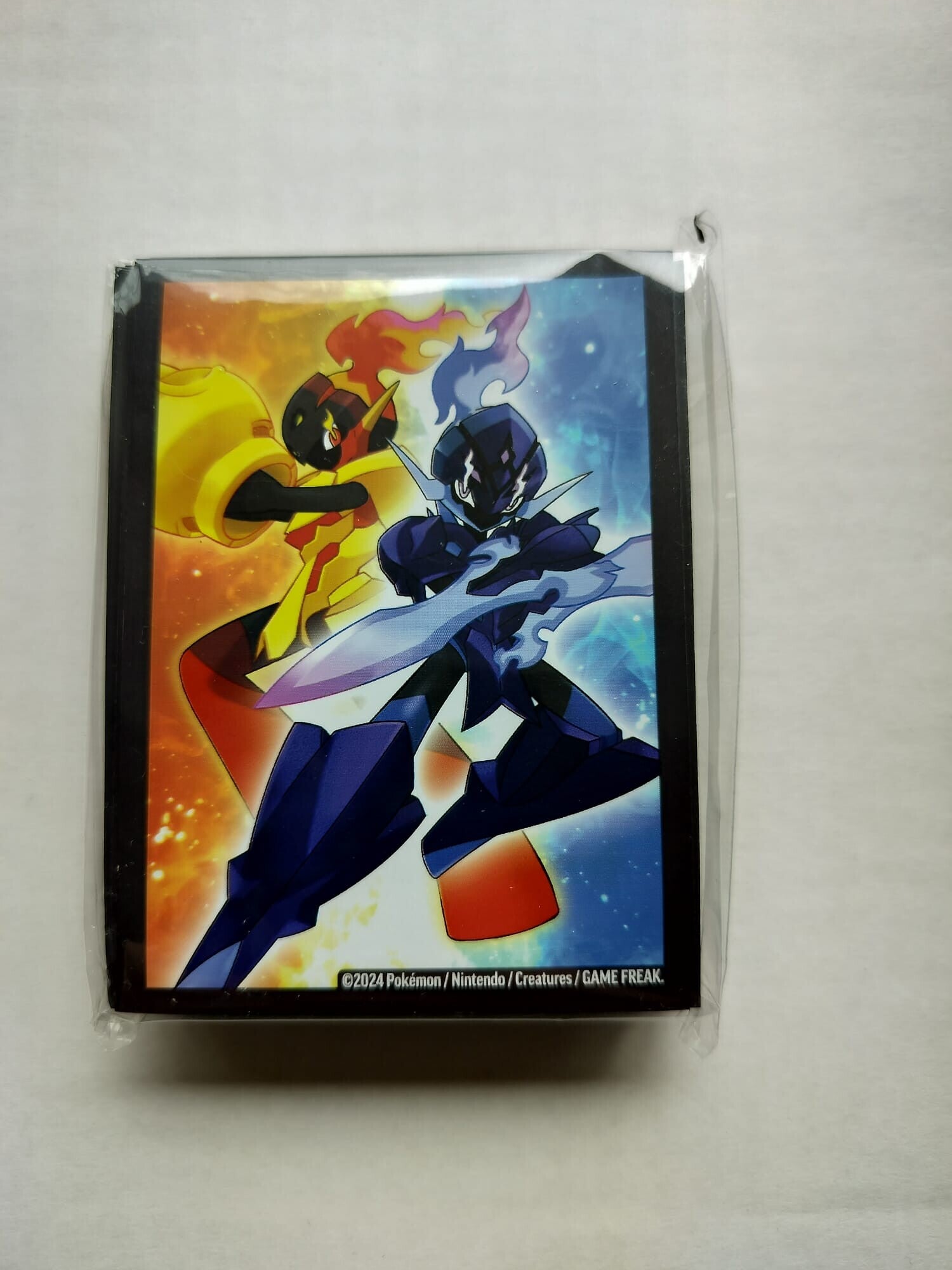 Pokémon: Armarouge en Ceruledge sleeves