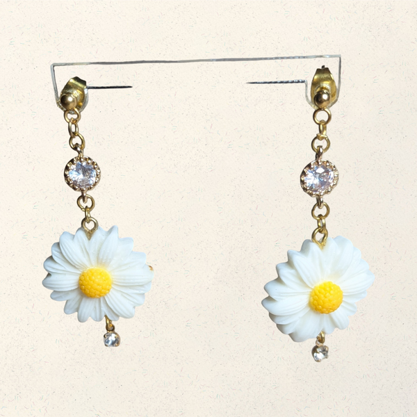 White Yellow Polymer Clay Daisies 0004