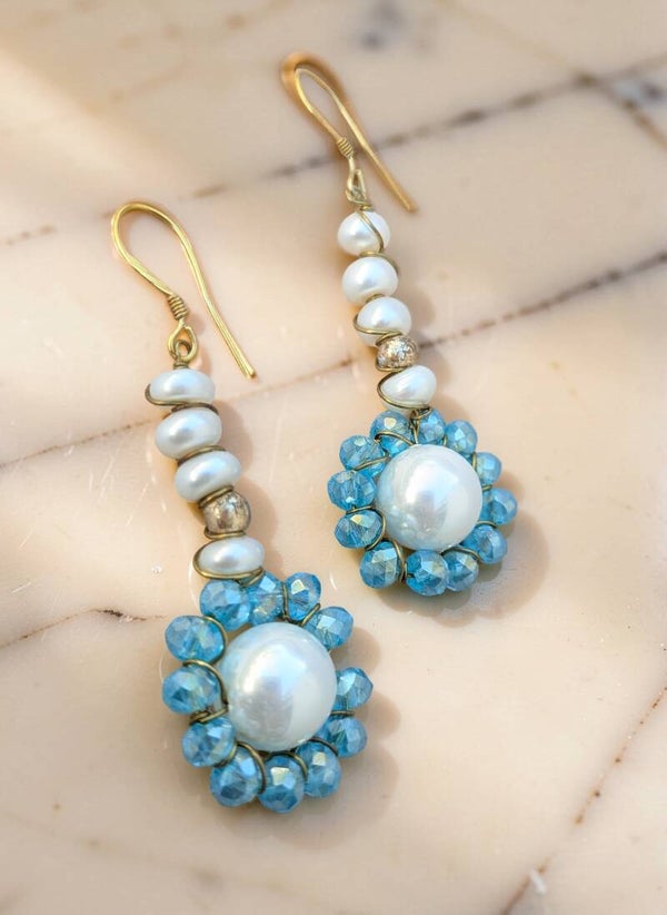 White Pearl Blue Crystals Daisies 0039