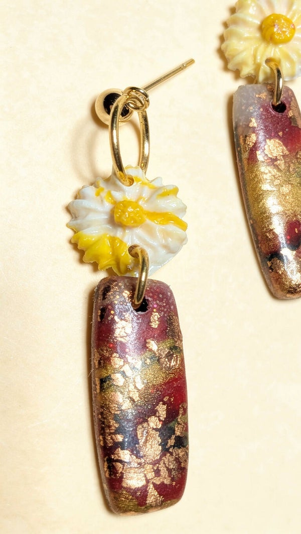 White Yellow colour Polymer Clay Daisies 0013