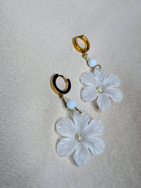 Clear White Polymer Clay Daisies 0021