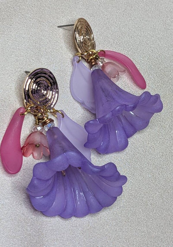 Purple Funnel dried Petal Flowers 0064