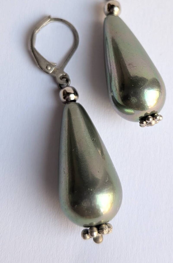 Dark Pearl Drops 0078