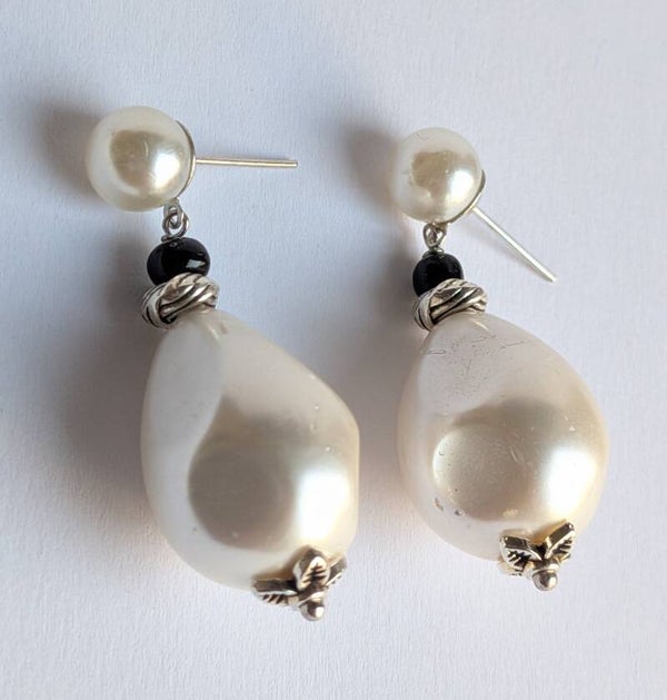 White Drop Pearl 0089