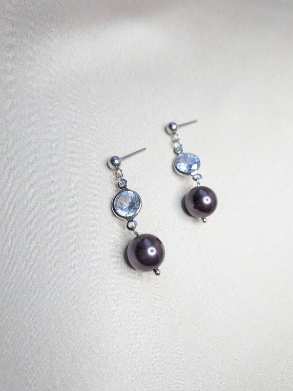 Dark Coloured Crystal Round Pearl 0122