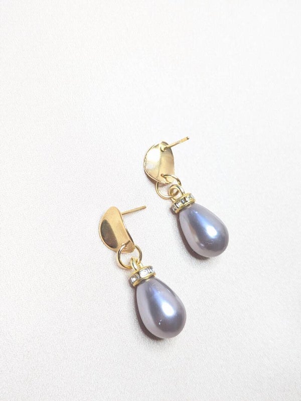 Coloured Gray Dark Drop Pearl 0134