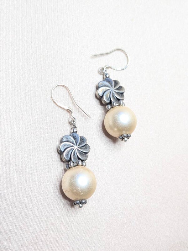 Cream Round Pearl 0166