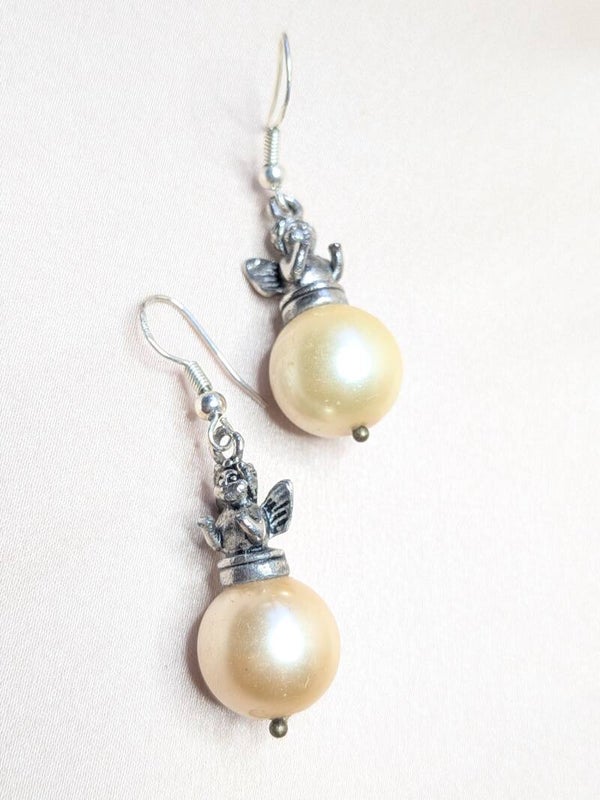 Double Cream Round Pearl Angel 0174