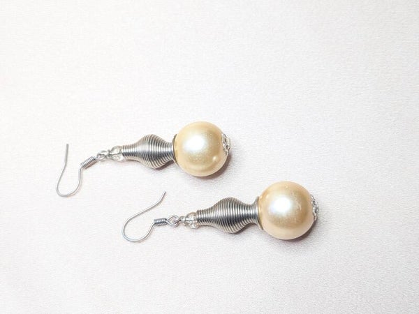 Cream Round Pearl 0175