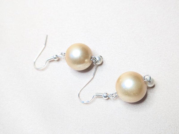 Cream Round Pearl 0180