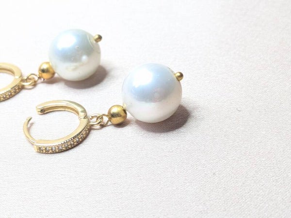 White Round Pearls 0201