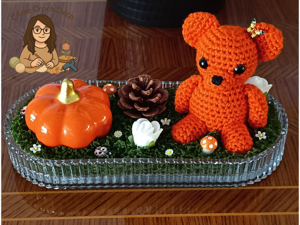 DÉCORATION AUTOMNALE AVEC OURSON CROCHETÉ ORANGE