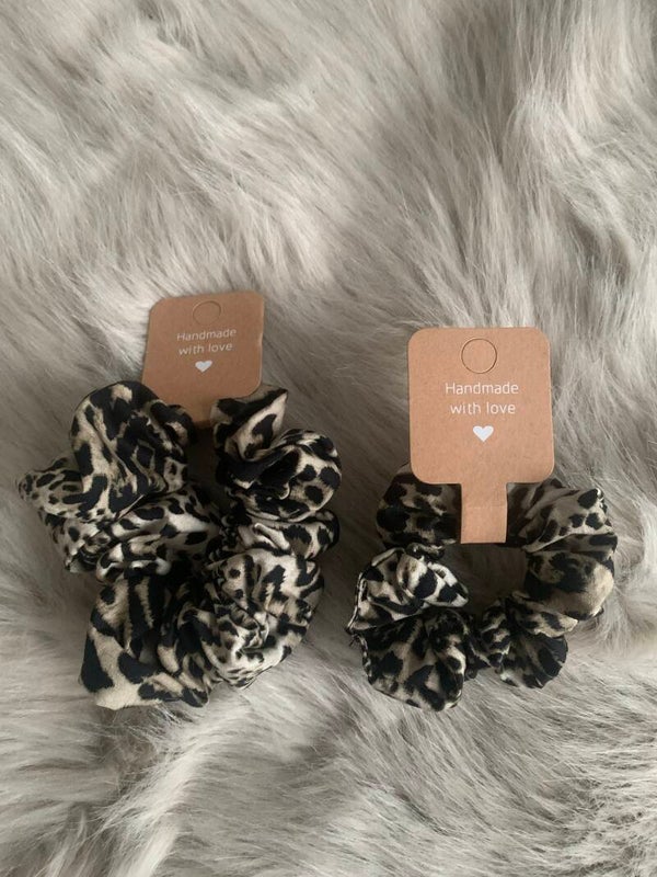 Set of 2 Hair Scrunchies