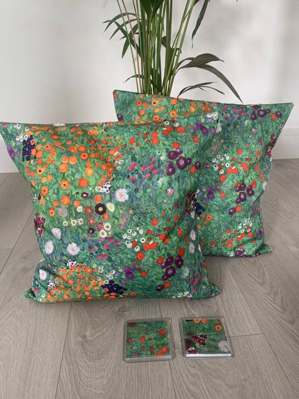⭐️ BUNDLE DEAL ⭐️ 2 Outdoor Cushion Covers & 2 Matching Costers
