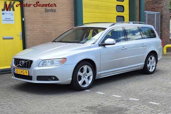 Volvo V70 2.0T Momentum   - 2010