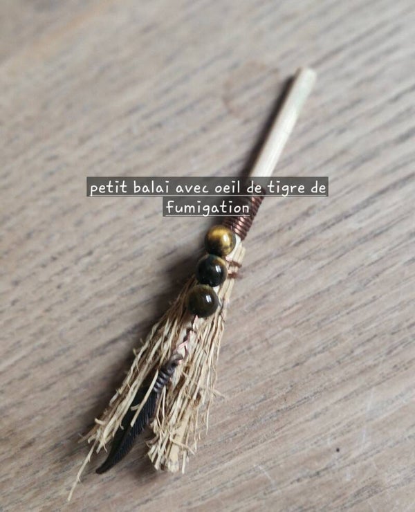 petit balai de fumigation