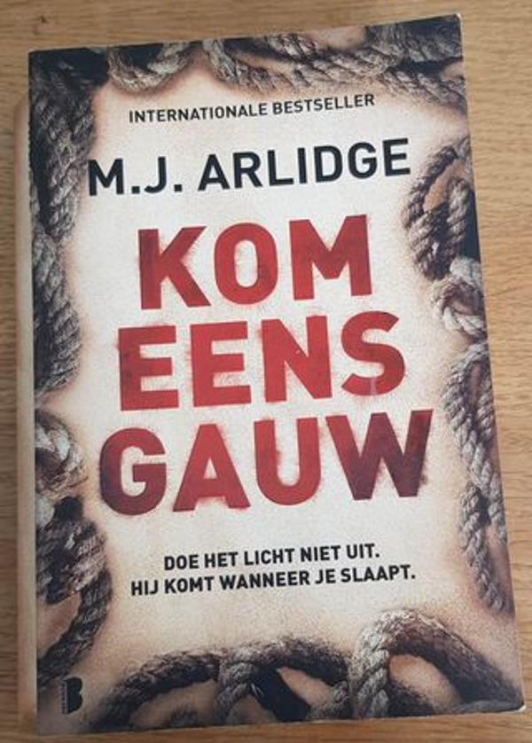M.J. Arlidge - Kom eens gauw